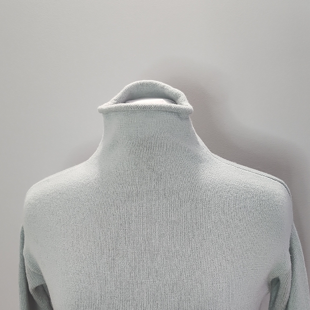 ARITZIA WILFRED 100% merino wool turtle neck crop sweater - Picture 3 of 11